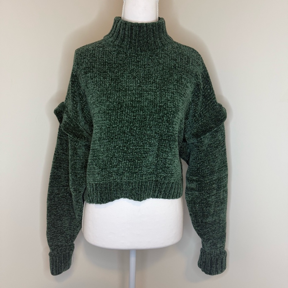 Urban Outfitters Double Take Chinelle Cropped Sweater Mock Neck